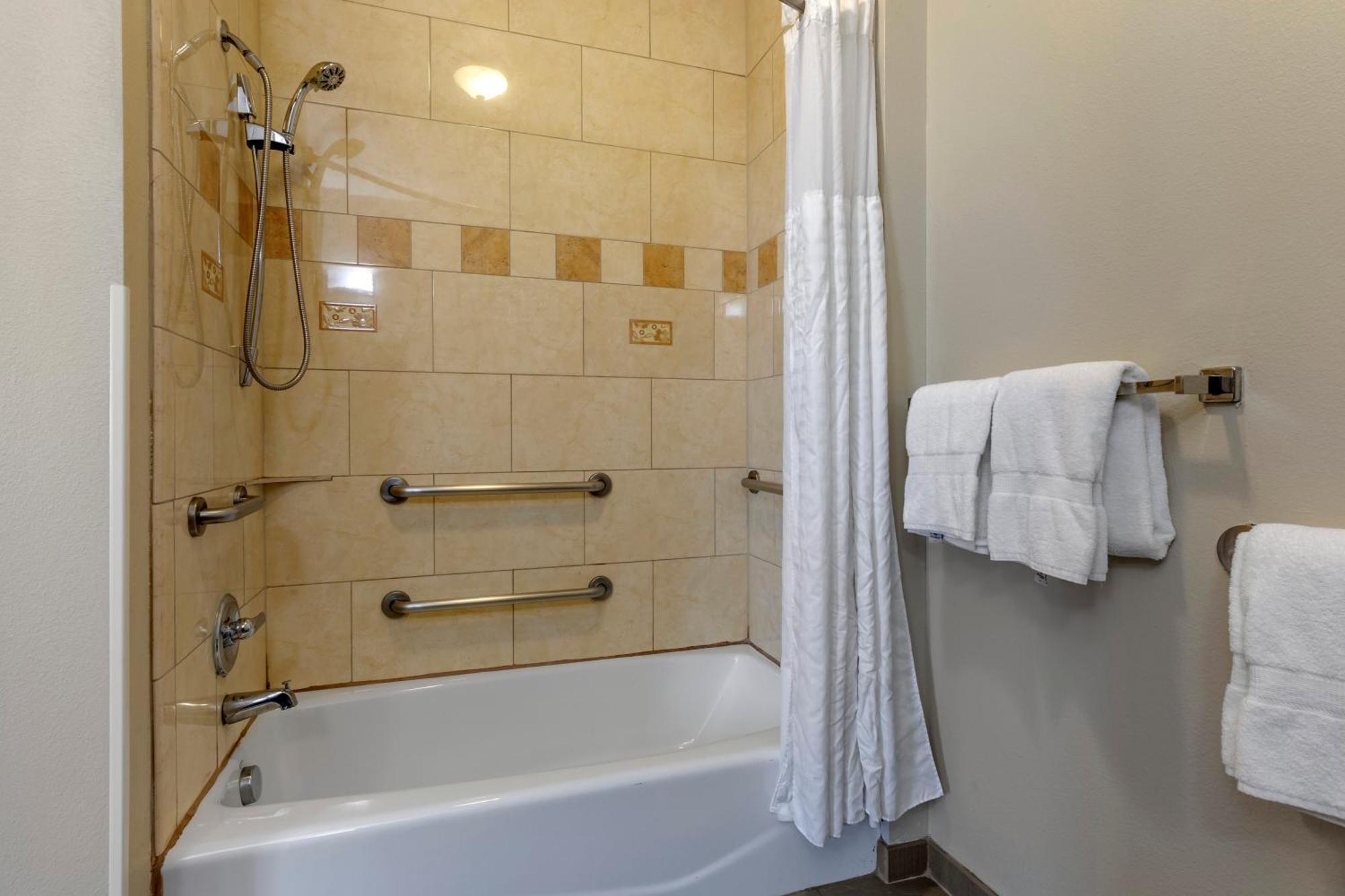 Comfort - Dallas North Hotel